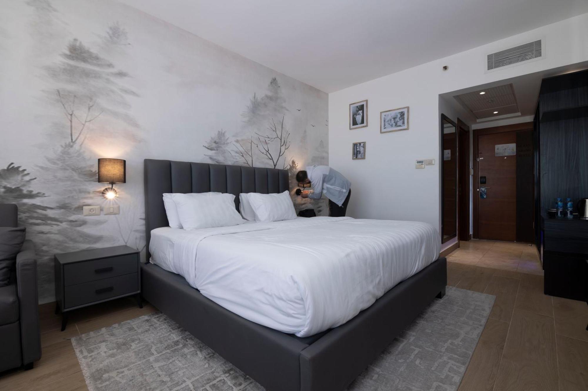 Ocean Grand Hotel - รามัลเลาะห์ ภายนอก รูปภาพ